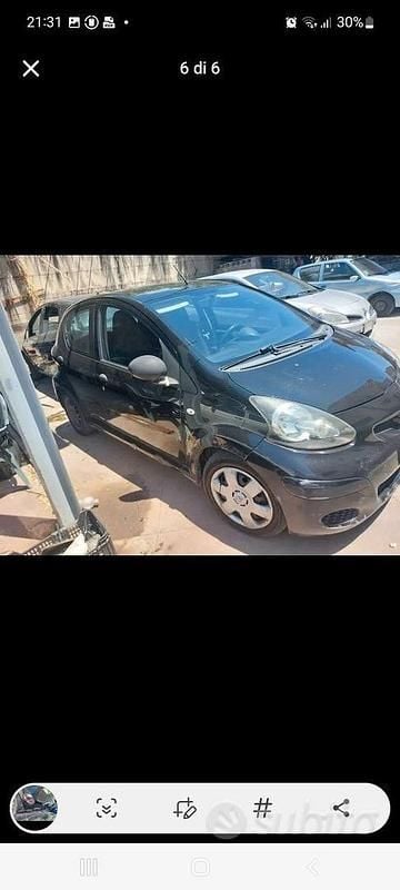 Gebraucht Toyota Aygo 68 PS (50 kW) 2010 Schwarz Kleinwagen