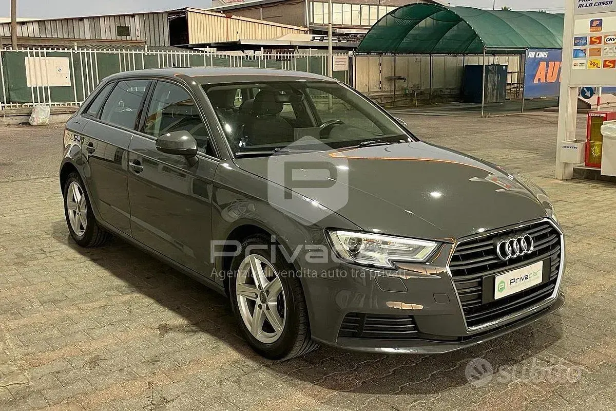Usata Audi A3 Sportback Business 150 CV (110 kW) 2020 Grigio Utilitaria