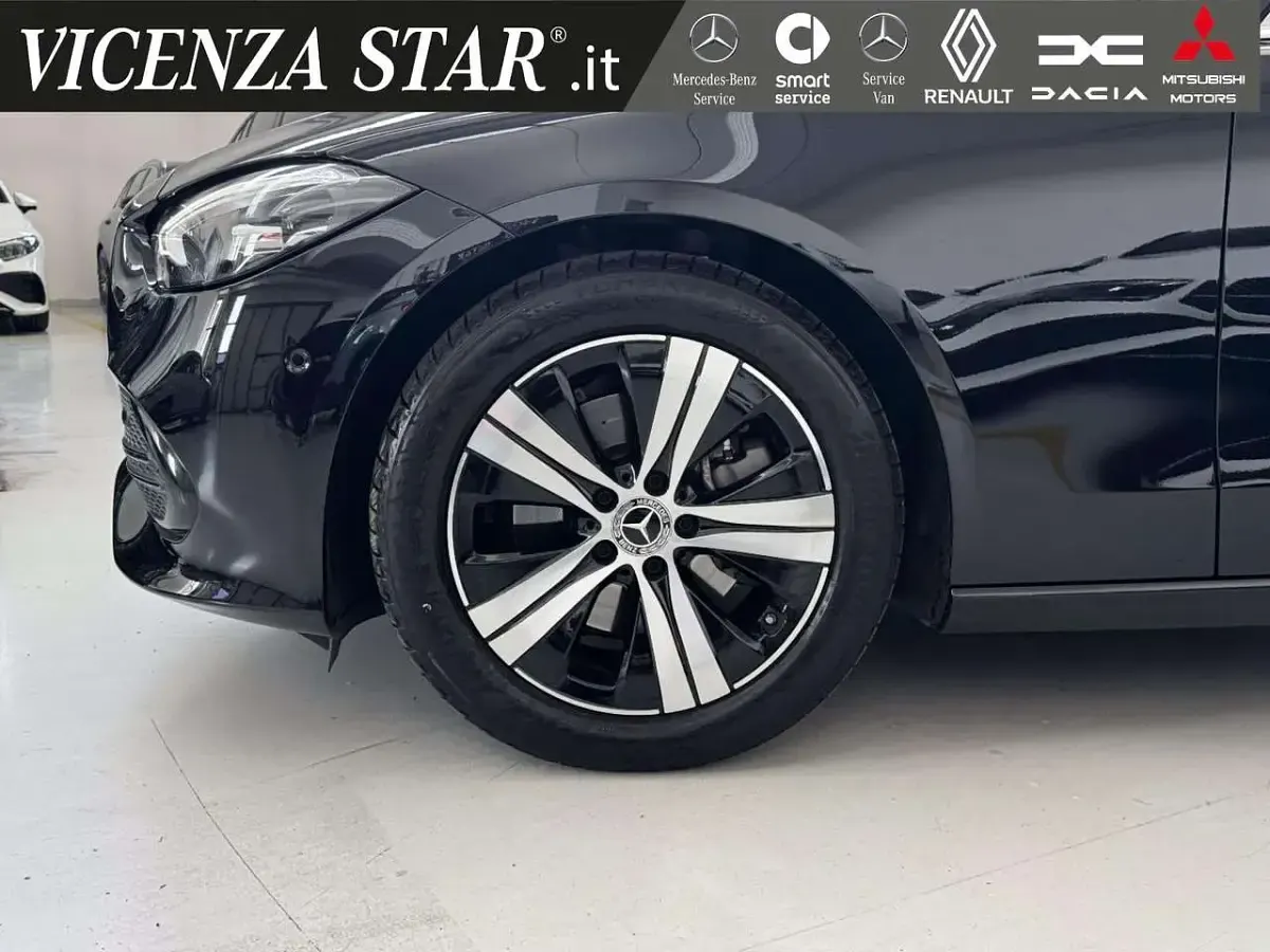 Usata Mercedes C200 Advanced 163 CV (119 kW) 2024 Nero ossidiana Berlina