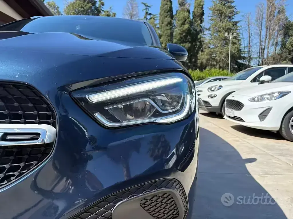 Usata Mercedes GLA200 150 CV (110 kW) 2021 Blu SUV