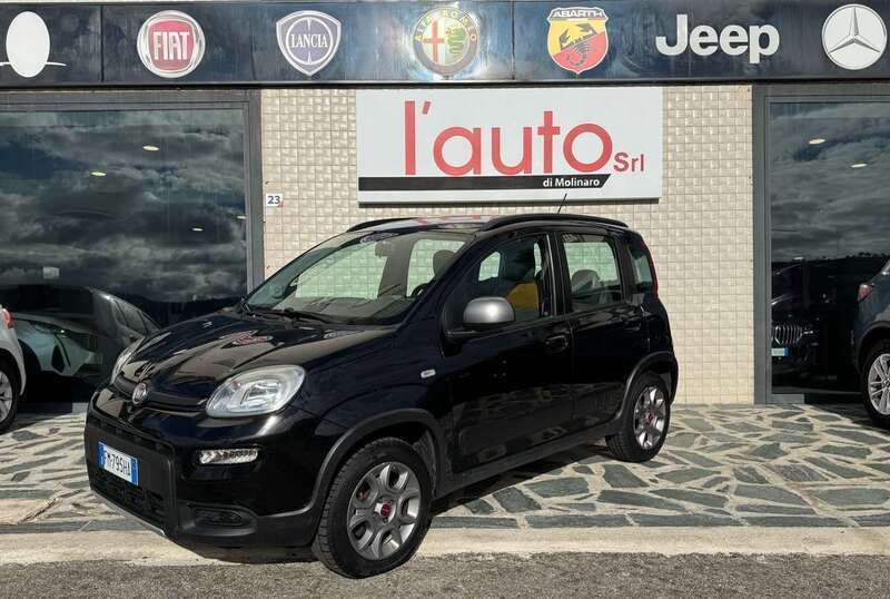 Nero Usata 2014 Fiat Panda 4x4 S Due volumi | 8900 € (Buon prezzo) - Immagine 1/4