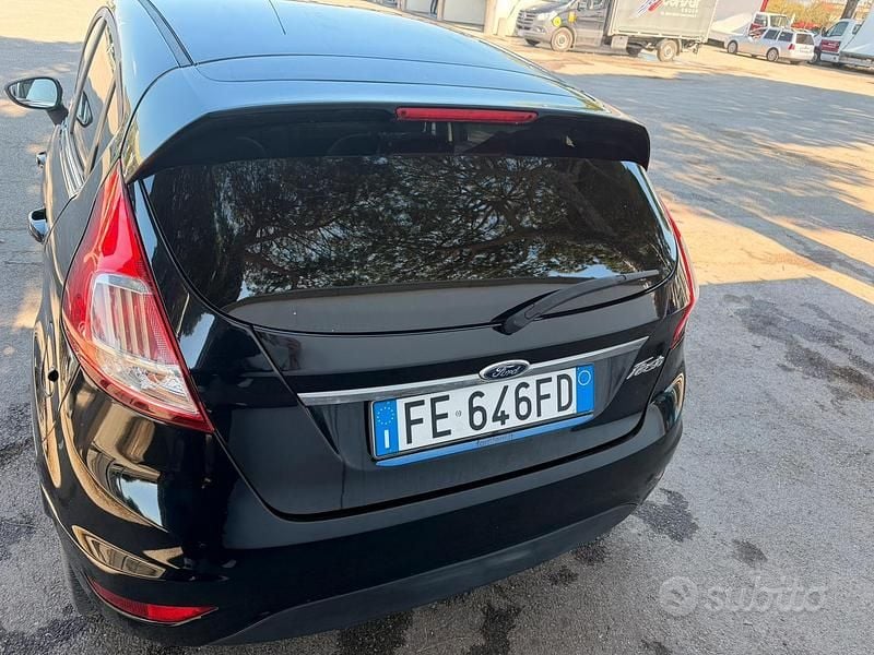 Usata Ford Fiesta Titanium 75 CV (55 kW) 2016 Nero Berlina