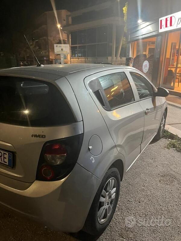 Usata Chevrolet Aveo 75 CV (55 kW) 2012 Berlina