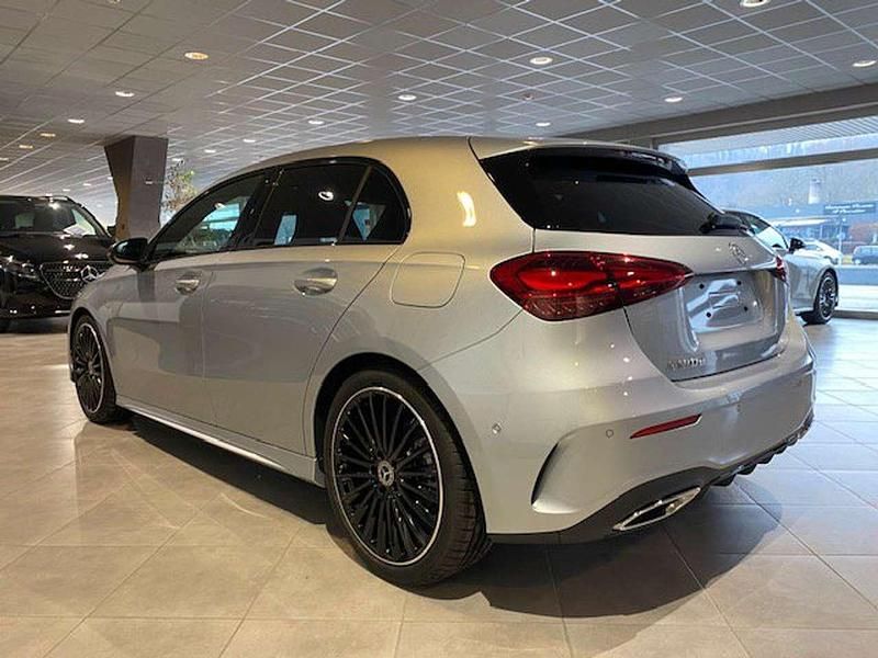 Nuova Mercedes A180 Advanced 116 CV (85 kW) 2026 Argento Utilitaria