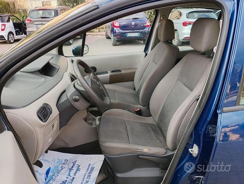 Usata Renault Modus 75 CV (55 kW) 2006 Blu Monovolume