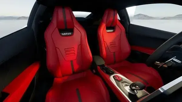 Nuova Lotus Emira 405 CV (297 kW) 2026 Grigio shadow Coupé