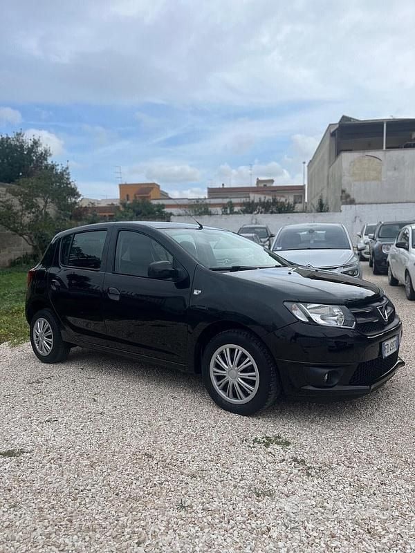 Usata Dacia Sandero 90 CV (66 kW) 2016 Nero Utilitaria