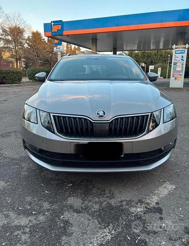 Usata Skoda Octavia G-TEC 2018 Grigio Station wagon