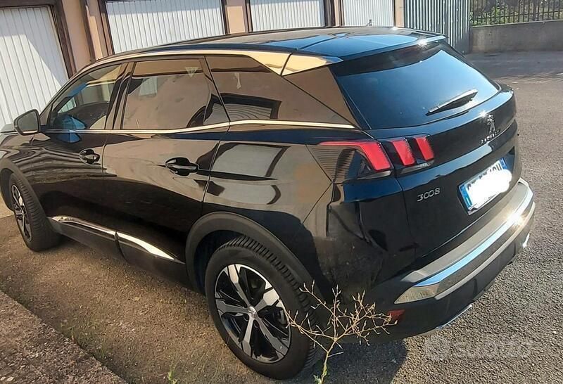 Usata Peugeot 3008 131 CV (96 kW) 2019 Nero SUV