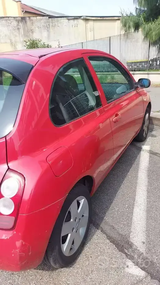 Usata Nissan Micra 88 CV (64 kW) 2003 Rosso Utilitaria