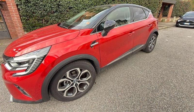 Usata Renault Captur Intens 160 CV (117 kW) 2021 Rosso SUV