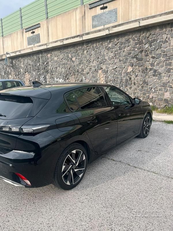 Usata Peugeot 308 Allure 131 CV (96 kW) 2022 Berlina