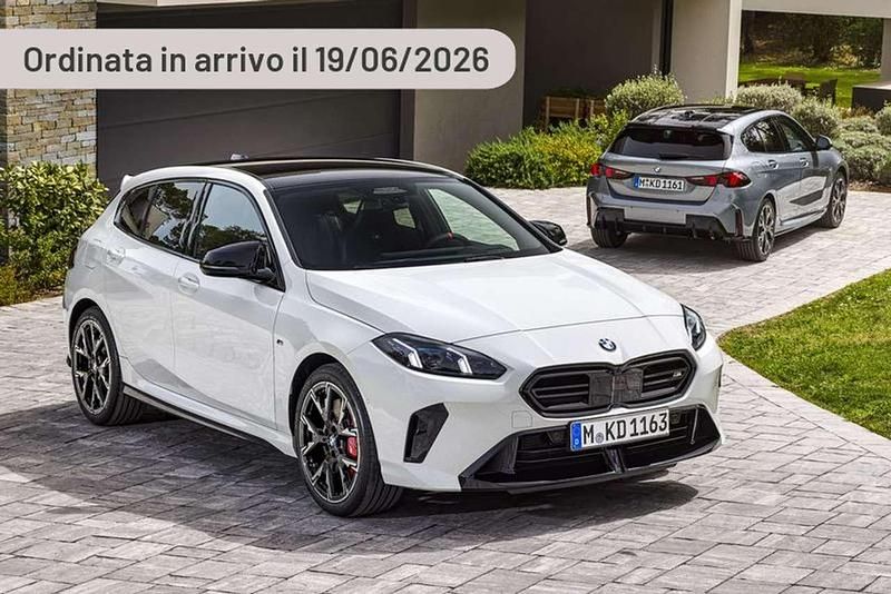Argento Usata 2024 BMW 120 M Sport Due volumi | 40.350 € (Buon prezzo) - Immagine 1/1