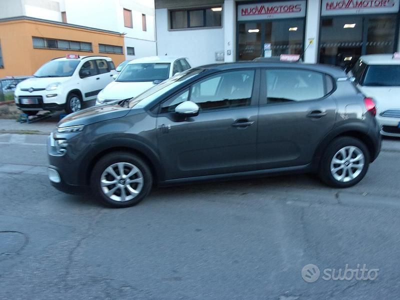 Gebraucht Citroën C3 Feel 83 PS (61 kW) 2023 Grau Kleinwagen