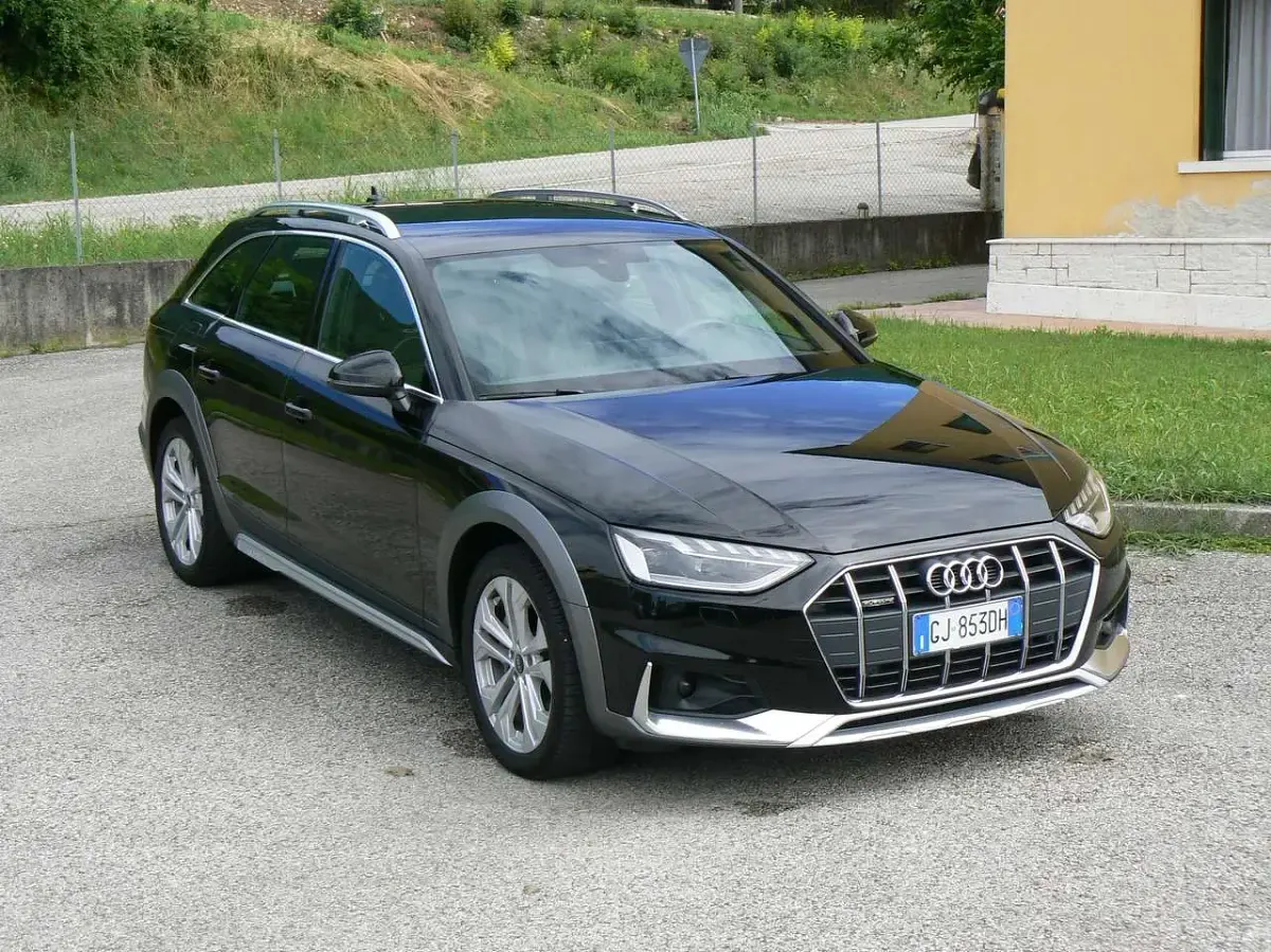Usata Audi A4 Allroad Business 204 CV (150 kW) 2022 Nero Station wagon