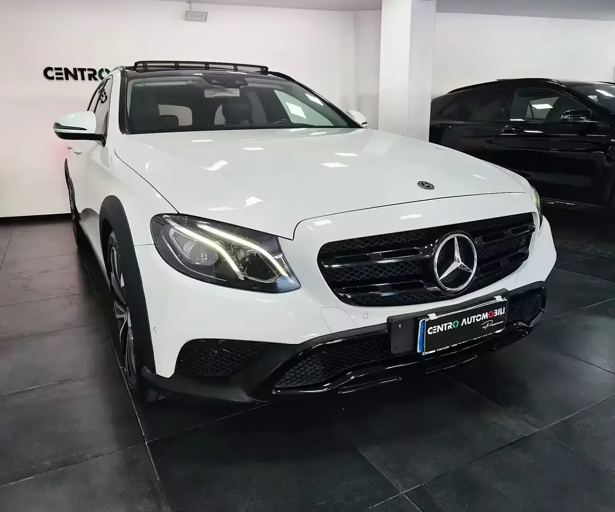 Usata Mercedes E220 Premium Plus 194 CV (142 kW) 2017 Bianco Berlina