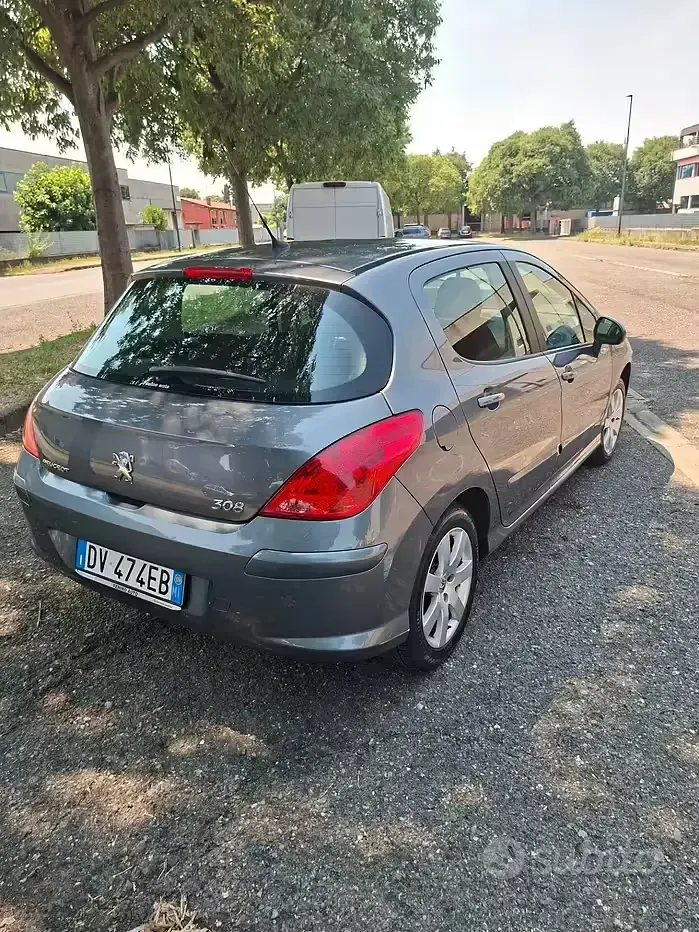 Usata Peugeot 308 120 CV (88 kW) 2009 Grigio Berlina