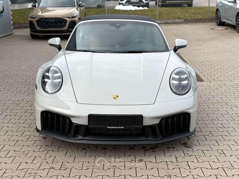 Usata Porsche 992 Chrono 541 CV (397 kW) 2025 Kreide Cabrio