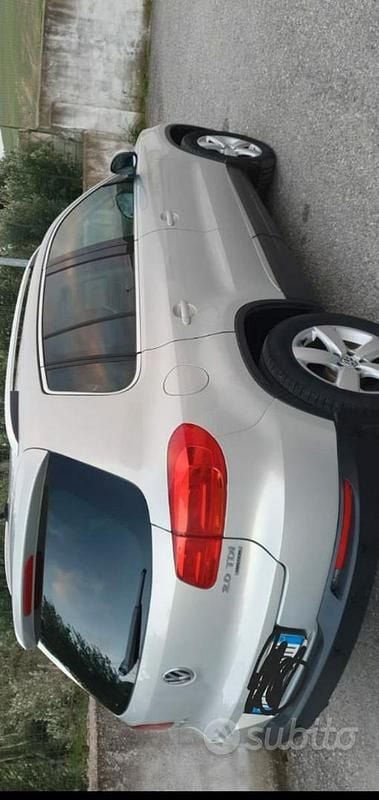 Begagnad VW Tiguan 140 HK (102 kW) 2012 Grå SUV