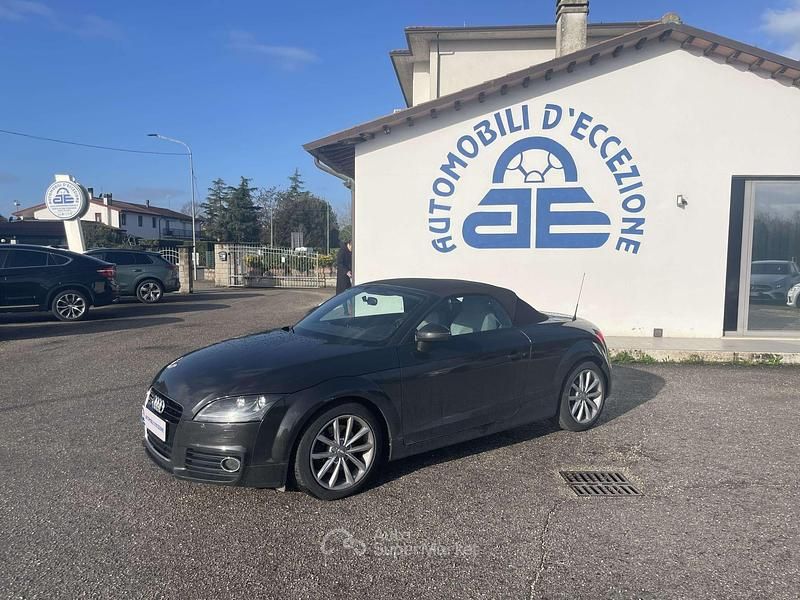 Usata Audi TT Roadster Ambiente 170 CV (125 kW) 2011 Grigio Cabrio