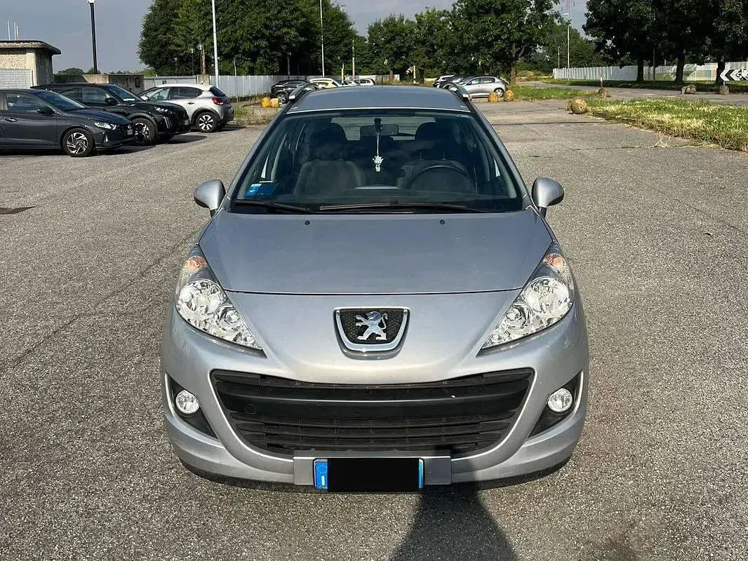 Usata Peugeot 207 73 CV (53 kW) 2010 Argento Station wagon