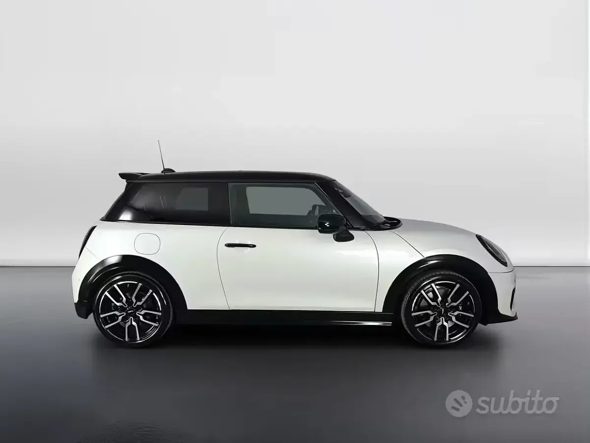 Usata Mini Cooper 204 CV (150 kW) 2024 Bianco Utilitaria