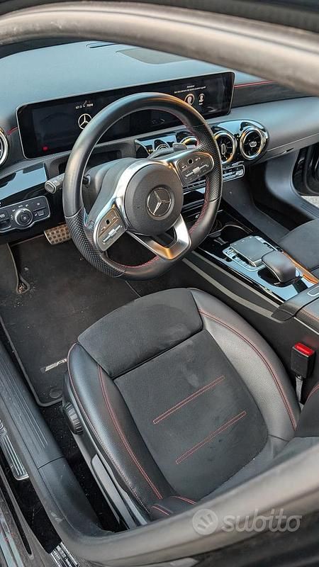 Usata Mercedes A180 116 CV (85 kW) 2019 Nero Berlina