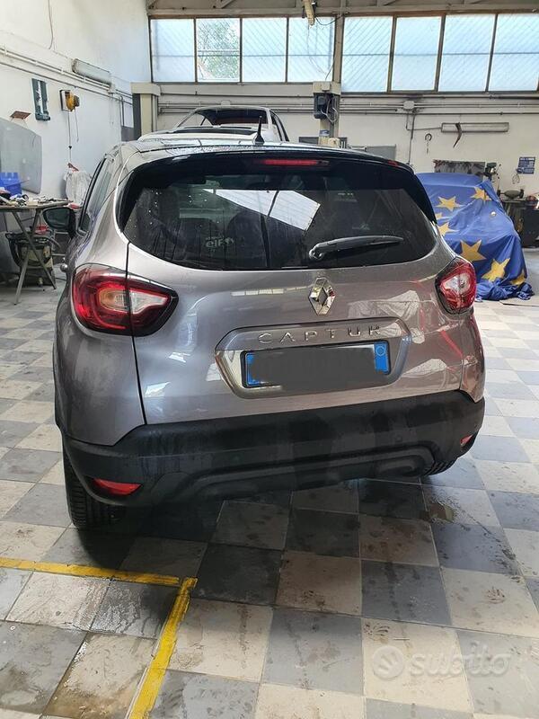 Usato 2018 Renault Captur 0.9 Benzin 90 CV (12.500 €)