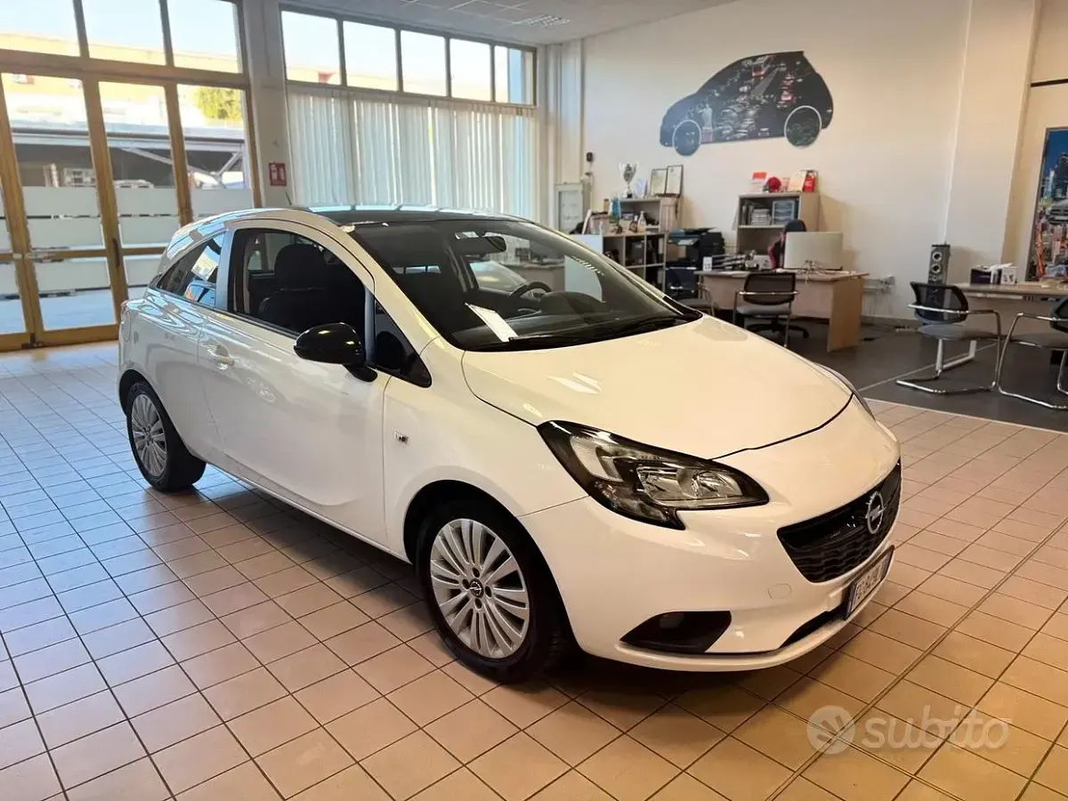 Usata Opel Corsa Cosmo 75 CV (55 kW) 2016 Bianco Utilitaria