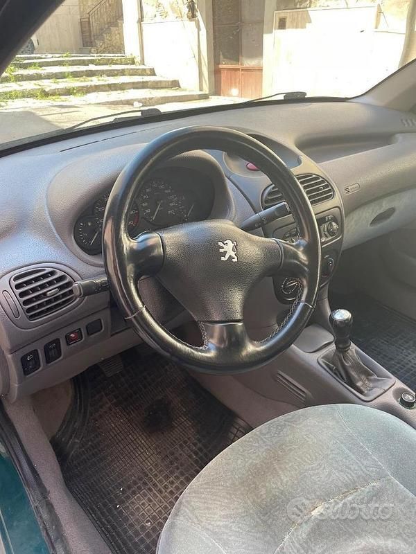Usata Peugeot 206 60 CV (44 kW) 2000 Verde Berlina