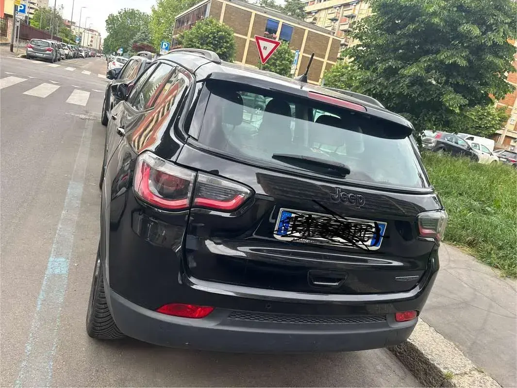 Usata Jeep Compass Night Eagle 140 CV (102 kW) 2019 Nero SUV