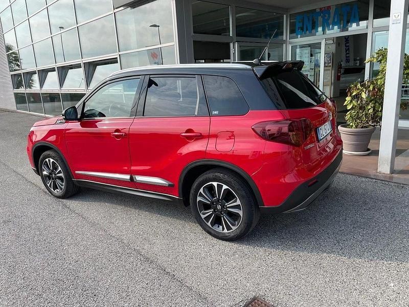 Usata Suzuki Vitara 129 CV (94 kW) 2022 Rosso SUV