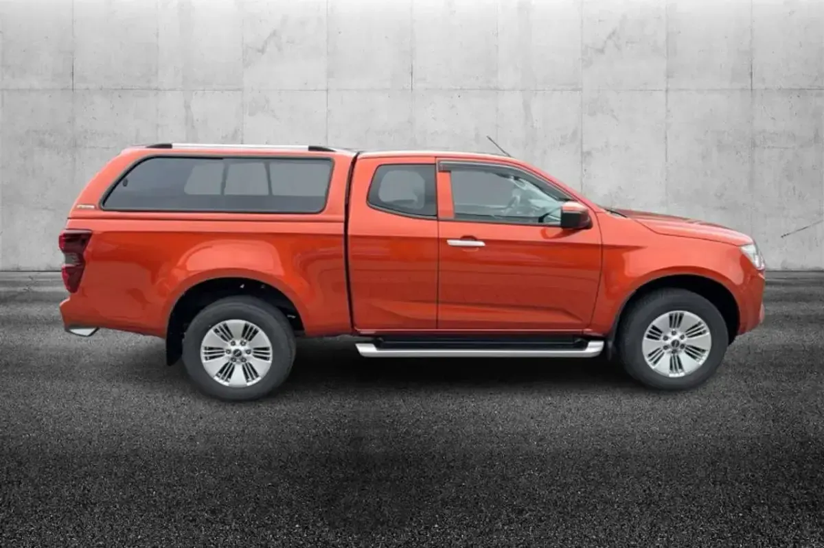 Usata Isuzu D-Max 163 CV (119 kW) 2021 Arancione Pick-up