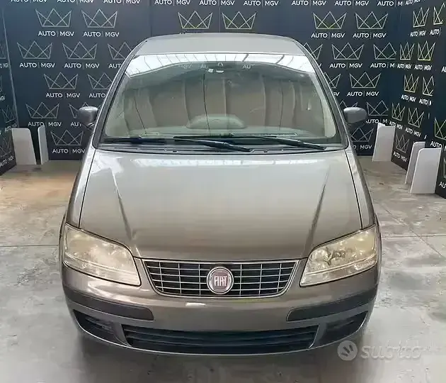 Usata Fiat Idea 77 CV (56 kW) 2010 Grigio Monovolume