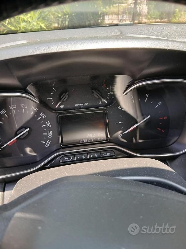 Usata Citroën C3 Aircross 110 CV (80 kW) 2022 Grigio SUV