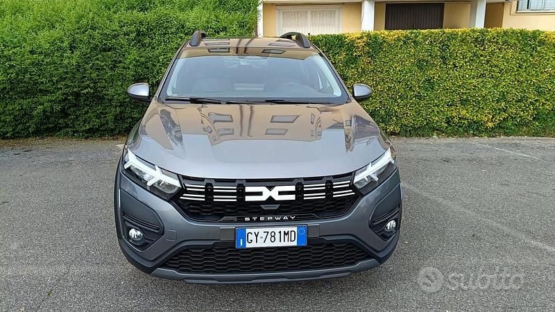 Usata Dacia Sandero Stepway 2025 Grigio Monovolume