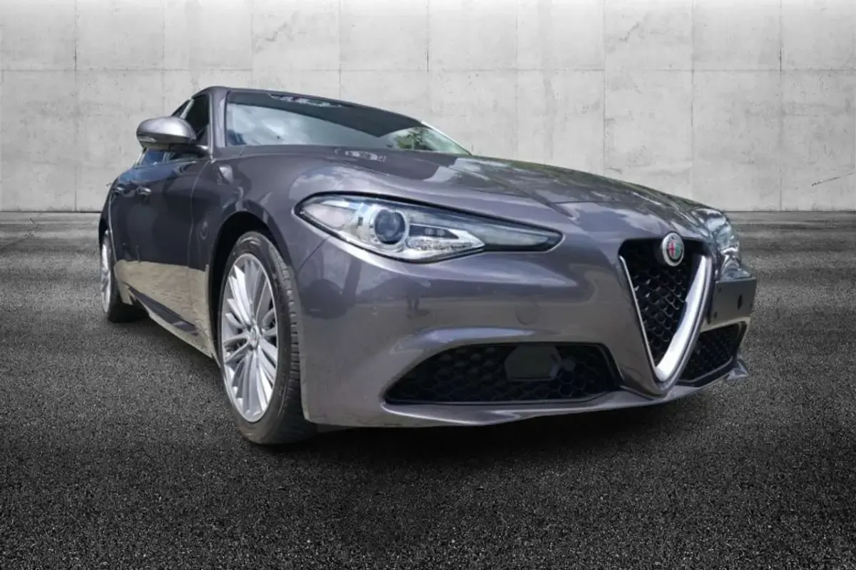 Usata Alfa Romeo Giulia Super 201 CV (147 kW) 2019 Grigio Berlina