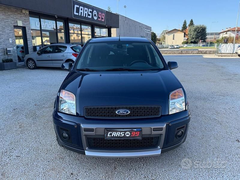 Usata Ford Fusion Titanium 80 CV (58 kW) 2009 Blu Berlina