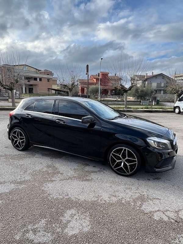 Nero Usata 2016 Mercedes A200 Business Berlina | 12.500 € (Ottimo prezzo) - Immagine 1/4