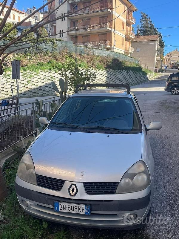 Usata Renault Clio II 2002 Grigio Berlina