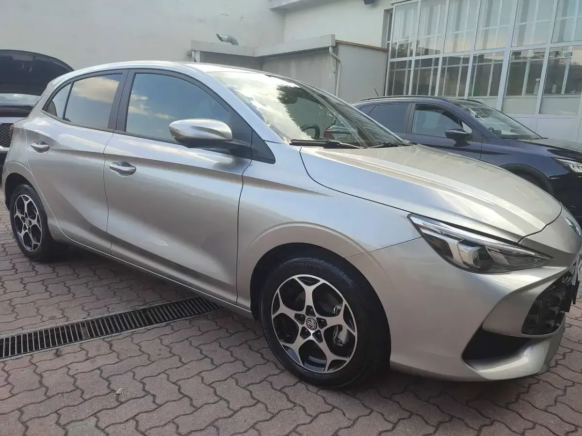 Usata MG MG3 Luxury 194 CV (142 kW) 2025 Grigio Utilitaria