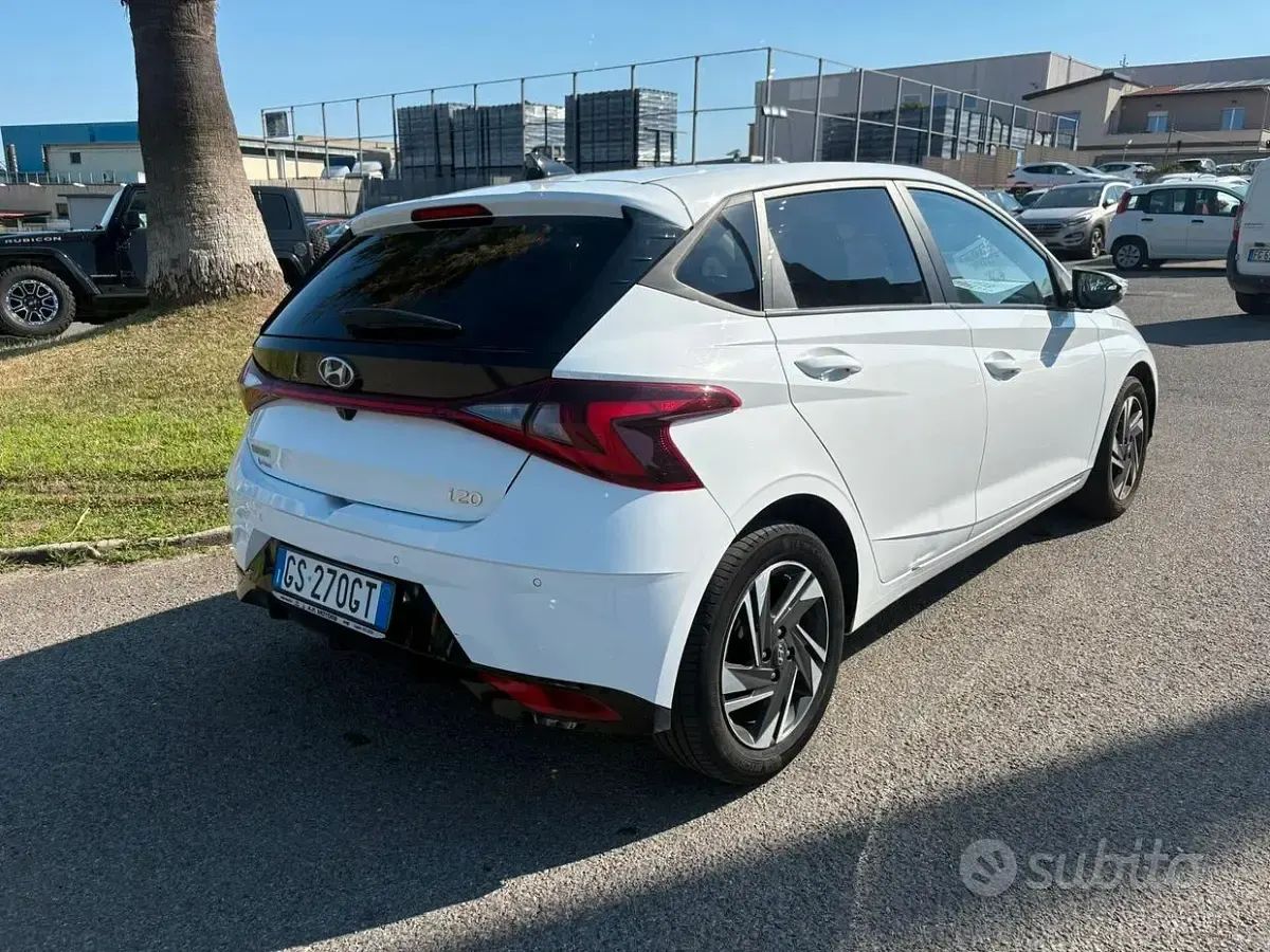 Usata Hyundai i20 84 CV (61 kW) 2023 Bianco Utilitaria