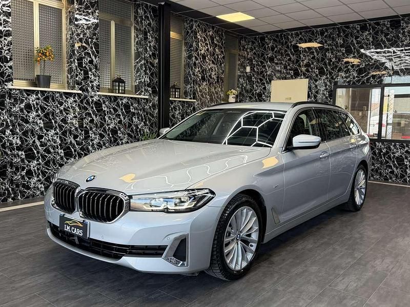 Usata BMW 518 Luxury Line 150 CV (110 kW) 2021 Argento Station wagon