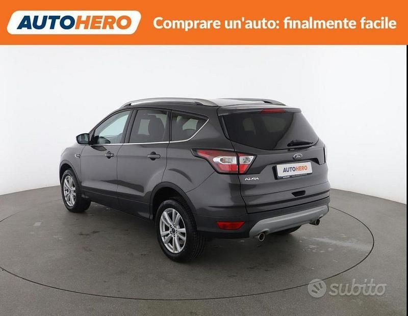 Usata Ford Kuga 120 CV (88 kW) 2019 Grigio SUV