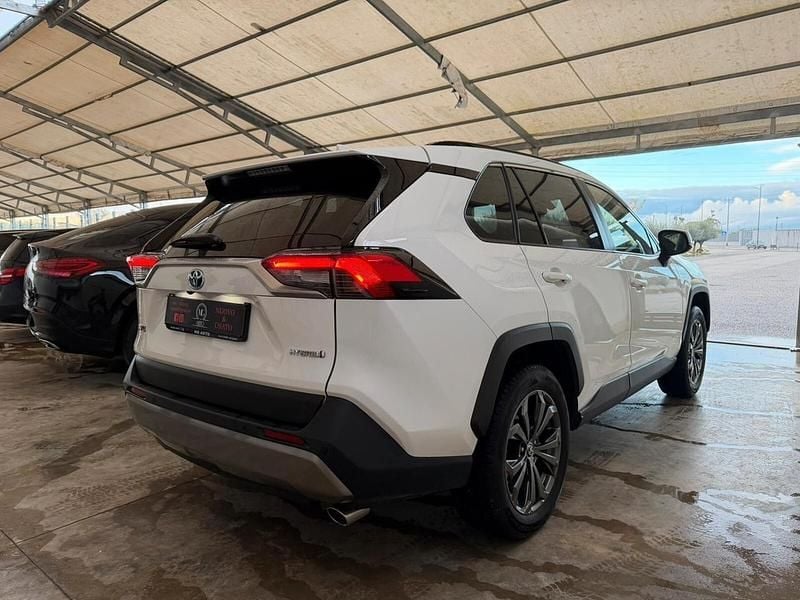 Usata Toyota RAV4 Hybrid Active 178 CV (130 kW) 2024 Bianco SUV
