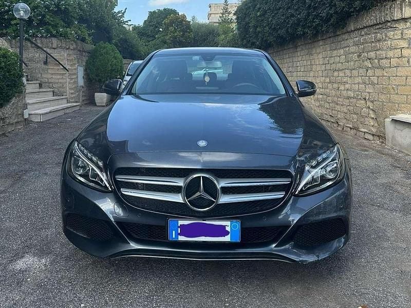 Grigio Usata 2016 Mercedes C220 Tre volumi | 18.500 € (Ottimo prezzo) - Immagine 1/4