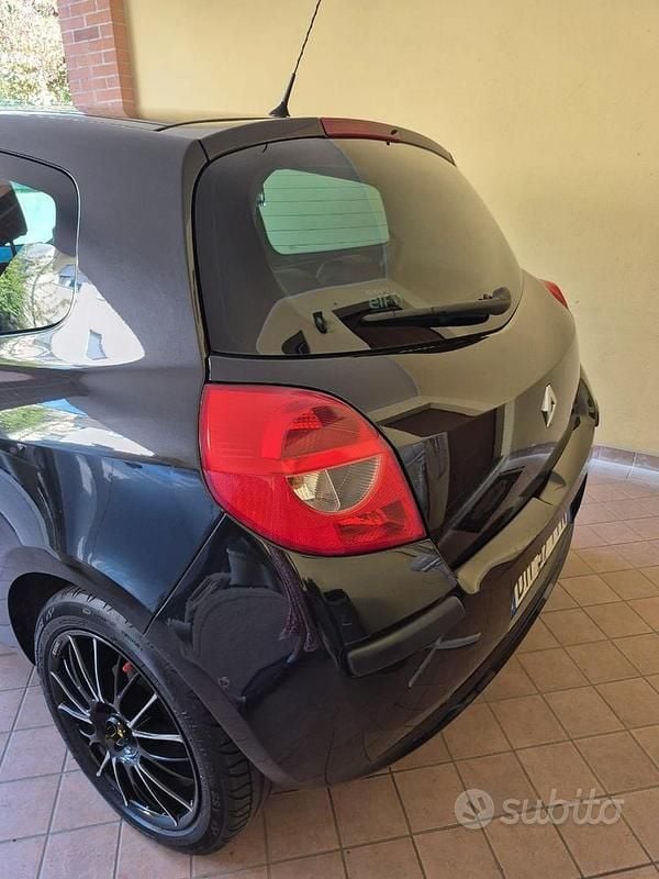 Usata Renault Clio III 85 CV (62 kW) 2008 Nero Utilitaria