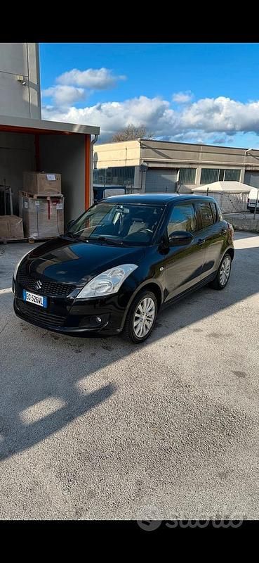 Usata 2011 Suzuki Swift GL Tre volumi | 5200 € - Immagine 1/4