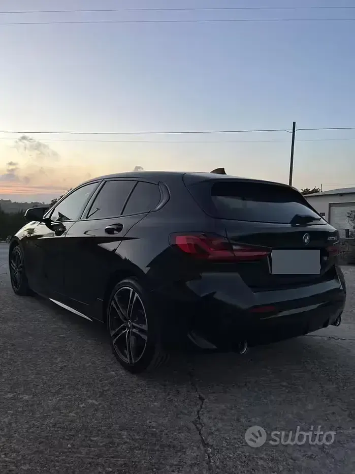 Usata BMW 118 Shadowline 150 CV (110 kW) 2024 Nero Berlina