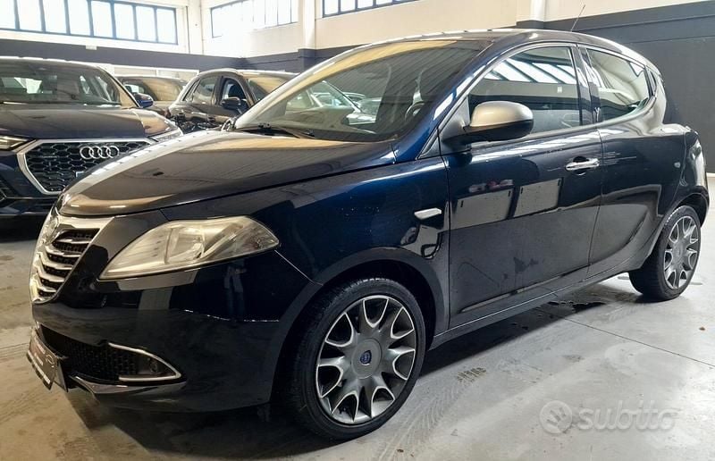 Usata Lancia Ypsilon S 85 CV (62 kW) 2012 Blu Utilitaria